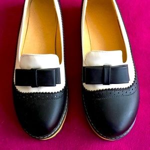 NWOT/No Brand Markings. Possibly Custom Made.